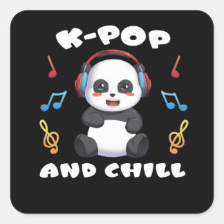 K-Pop und Chill Anime Panda Manga Music Kpop Fans Quadratischer Aufkleber