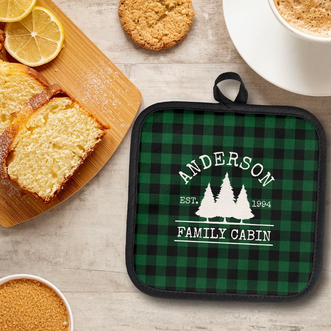 Kabinenfamilie Name Grün Kariert Topflappen (A great addition to your kitchen.)