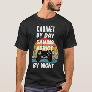 Kabinettmacher bei Tag Gaming Addicat bei Nacht T-Shirt