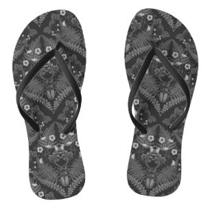 Käfer und Farne, schwarz-weiß Flip Flops