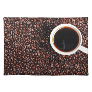 Kaffebohnen mit Kaffeetasse Tischset