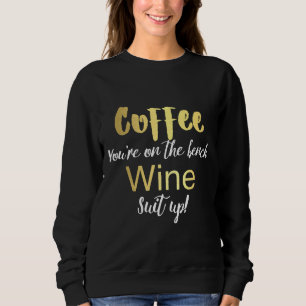 Kaffee auf der Bank Wein Anzug hoch Sweatshirt