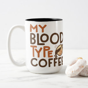 Kaffee-Blutgruppe-Grafik als Geschenk für Kaffeeli Zweifarbige Tasse