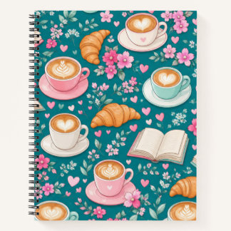 Kaffee Bücher Croissants und rosa Blumen Notizbuch