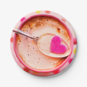 Kaffee-Creme-Kaffeetasse mit rosa Tasse und Untert Pappteller