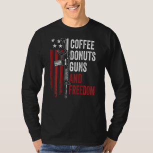 Kaffee Donuts Waffen Freiheit Gun Ar15 USA auf der T-Shirt