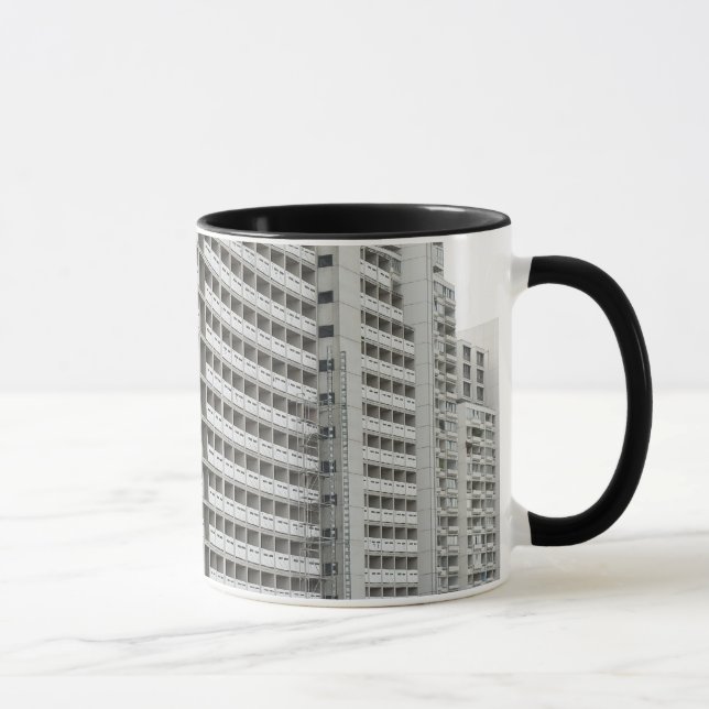 Kaffee-Tasse mit moderner Architektur Tasse (Rechts)