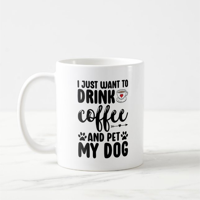 Kaffee trinken und meinen Hund zur lustigen Mama e Kaffeetasse (Links)