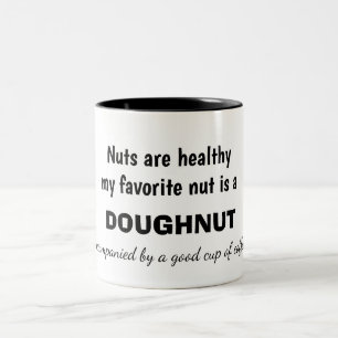 Kaffee- und Donut-Humor Zweifarbige Tasse