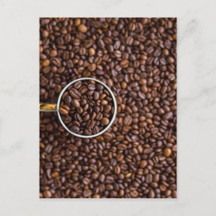Kaffeebohnen mit Kaffee-Cup voller Bohnen Postkarte
