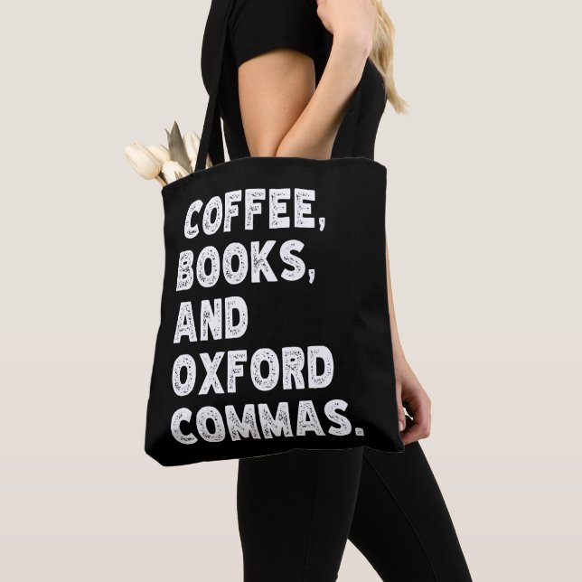 Kaffeebücher und Oxford Commas Cool Teacher Funny (Von Nahem)
