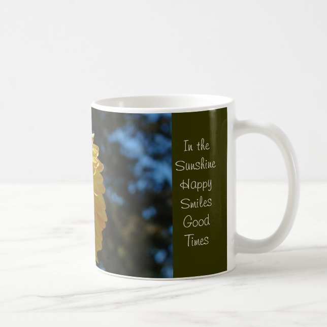 Kaffeemübel in den sonnigen Orangen Dahlia-Blume Tasse (Rechts)