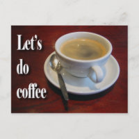 Kaffeetasse auf Holztisch