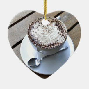 Kaffeetasse mit Creme Keramik Ornament