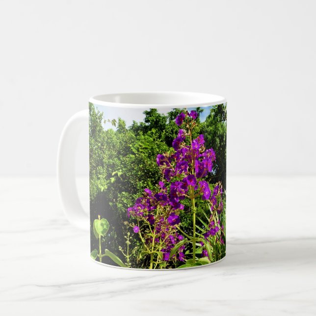 Kaffeetasse mit violetten Blumen (Vorderseite Links)