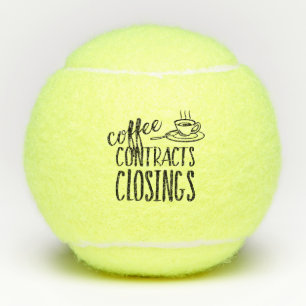 Kaffeeverträge schließen echter Anwesen-Agent Tennisbälle