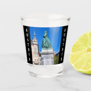 Kaiserin Maria Theresia Statue Österreich Schnapsglas