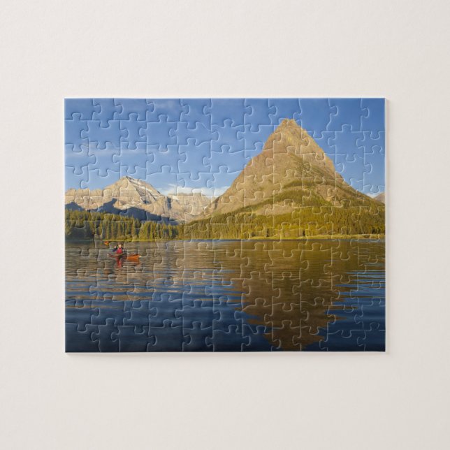 Kajak im Swiftcurrent Lake bei Sonnenaufgang Puzzle (Horizontal)