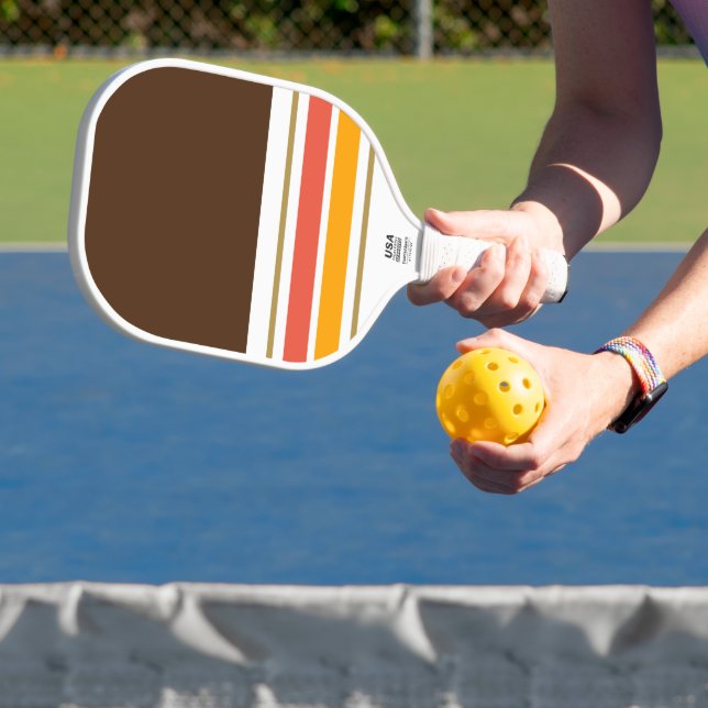 Kakao Braune, orange gelbe Streifen Pickleball Schläger (InSitu)