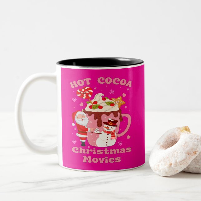 Kakao und Weihnachtsfilme Zweifarbige Tasse (Mit Donut)