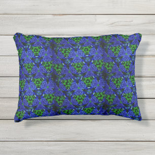 Kaleidoskop in blauen Blumen Outdoor 12x16 Kissen Für Draußen