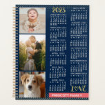 Kalender 2023 (siehe Beschreibung der neuesten Ver Planer<br><div class="desc">SUCHEN SIE DIE 2025 VERSION DIESES KALENDERS? | Alle unsere Kalender 2025 finden Sie im FancyCelebration Store hier ➔ https://www.zazzle.com/store/fancycelebration/products?ps=128&cg=196920781224604082 Sie finden auch alle unsere Kalender in der Sammlung: https://www.zazzle.com/collections/119258460294242876</div>