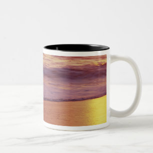 Kalifornien, bei Santa Cruz, Blick auf den Strand  Zweifarbige Tasse