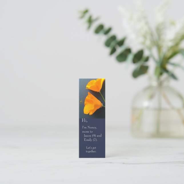 Kalifornien-Mohn im blauen Hintergrund Mini Visitenkarte (Stehend Vorderseite)