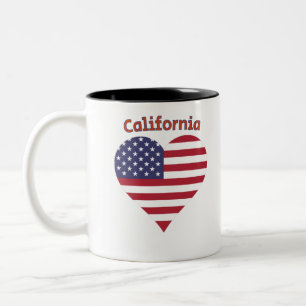 Kalifornisches Herz mit amerikanischer Flagge Zweifarbige Tasse