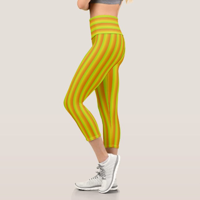 Kalkgrün, orange und gelbe Neon Streifen Capri Leggings (Links)