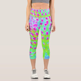 Kalkgrün und Lila Abstrakte Kone-Blume Capri Leggings