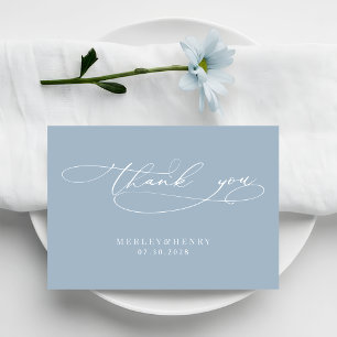 Kalligrafie-Schrift einfache staubblaue Hochzeit Dankeskarte