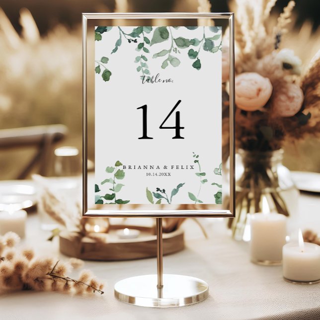 Kalligrafie Script Green Foliage Wedding Tischnummer (Von Creator hochgeladen)