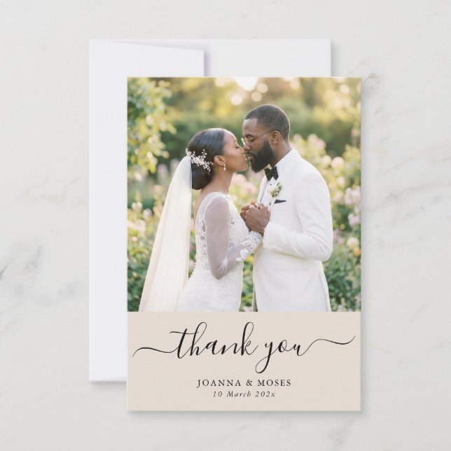 Kalligrafie-Script Moderne Foto-Hochzeit Dankeskarte (Vorderseite)