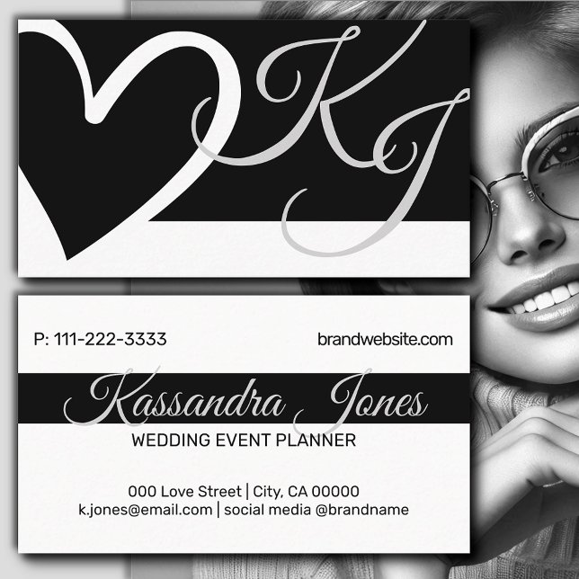 Kalligrafisches Herz Form Schwarz-Weiß-Initialen Visitenkarte (Von Creator hochgeladen)