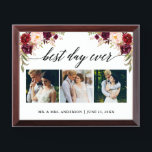 Kalligraphie-bester mit Blumentag überhaupt Awardplakette<br><div class="desc">Foto-bester Tag der Kalligraphie-3 überhaupt,  Watercolor Burgunder Marsala mit Blumen,  Wedding Plakette</div>
