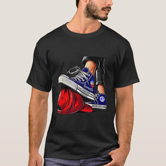 Kamala Harris High Heels Stepping auf Red Hat T-Shirt (Vorderseite)
