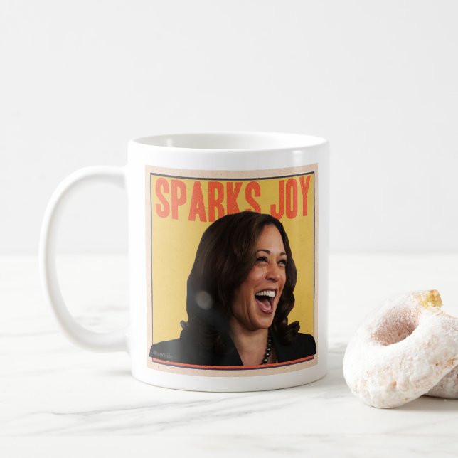 Kamala Harris Sparks Joy Tasse (Mit Donut)