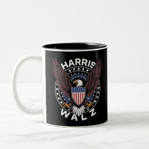 Kamala Harris Tim Walz Waltz Wahl 2024 Zweifarbige Tasse