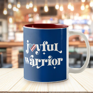 Kamala Joyful Warrior White Type USA Flaggenherz Zweifarbige Tasse