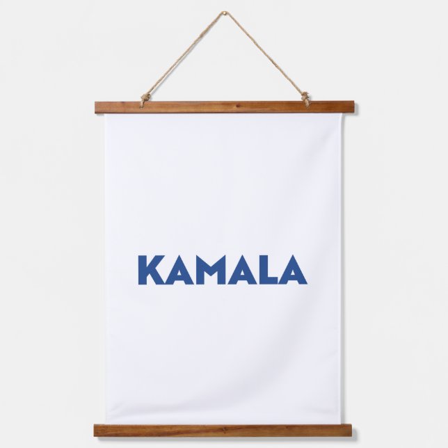 Kamala minimalistische moderne Typografie blau wei Wandteppich Mit Holzrahmen (Vorderseite)