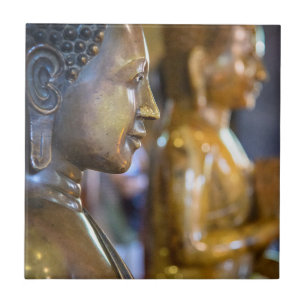 Kambodscha, Phnom Penh. Buddha-Statuen Fliese