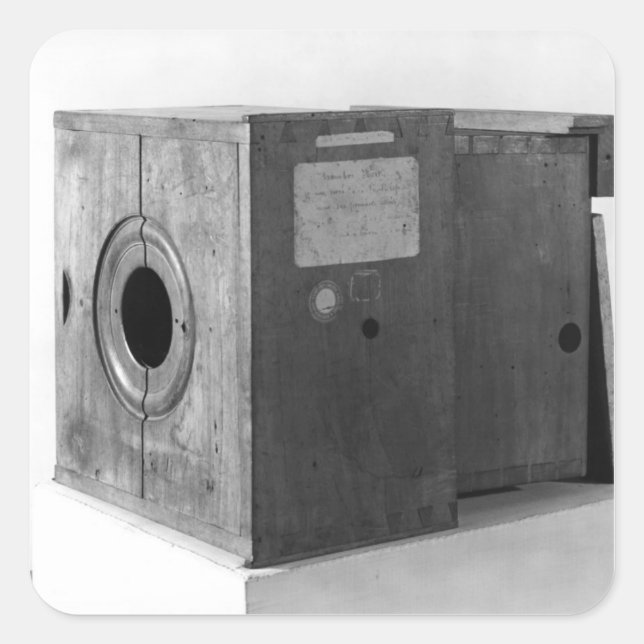 Kamera von Joseph Nicephore Niepce, c.1816-22 Quadratischer Aufkleber (Vorderseite)