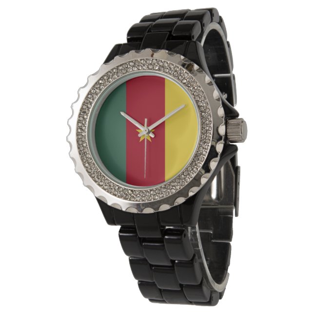 Kamerunaflagge Armbanduhr (Schrägansicht)