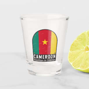 Kameruner FlaggenEmblem gestört Vintag Schnapsglas