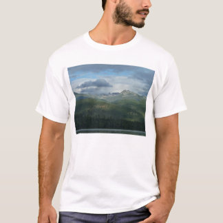 Kamin-Felsen in Priest See T-Shirt