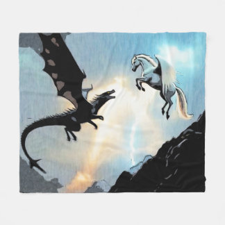 Kampf des Drachen und Pegasus Fleecedecke