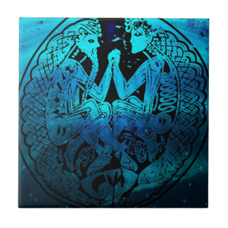 Kampf von gutem gegen Übel Fliese