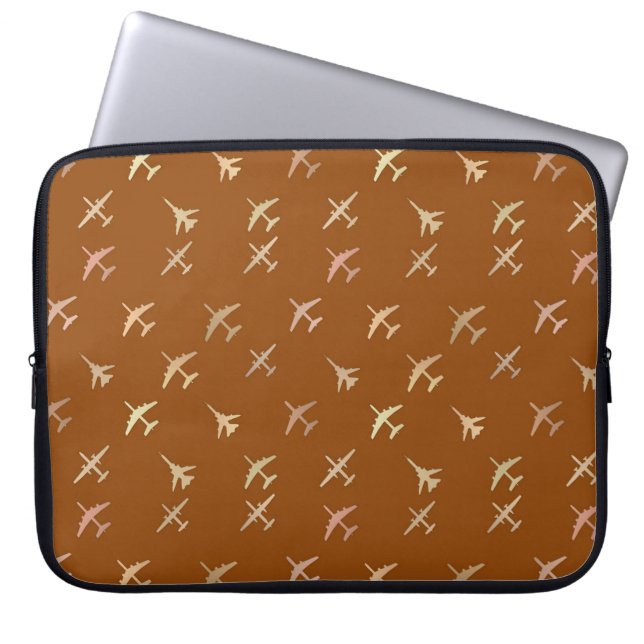 Kämpfe Flugzeug auf dunkler Bronze Laptopschutzhülle (Vorderseite)