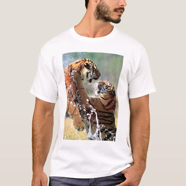 KÄMPFENDE TIGER T-Shirt (Vorderseite)